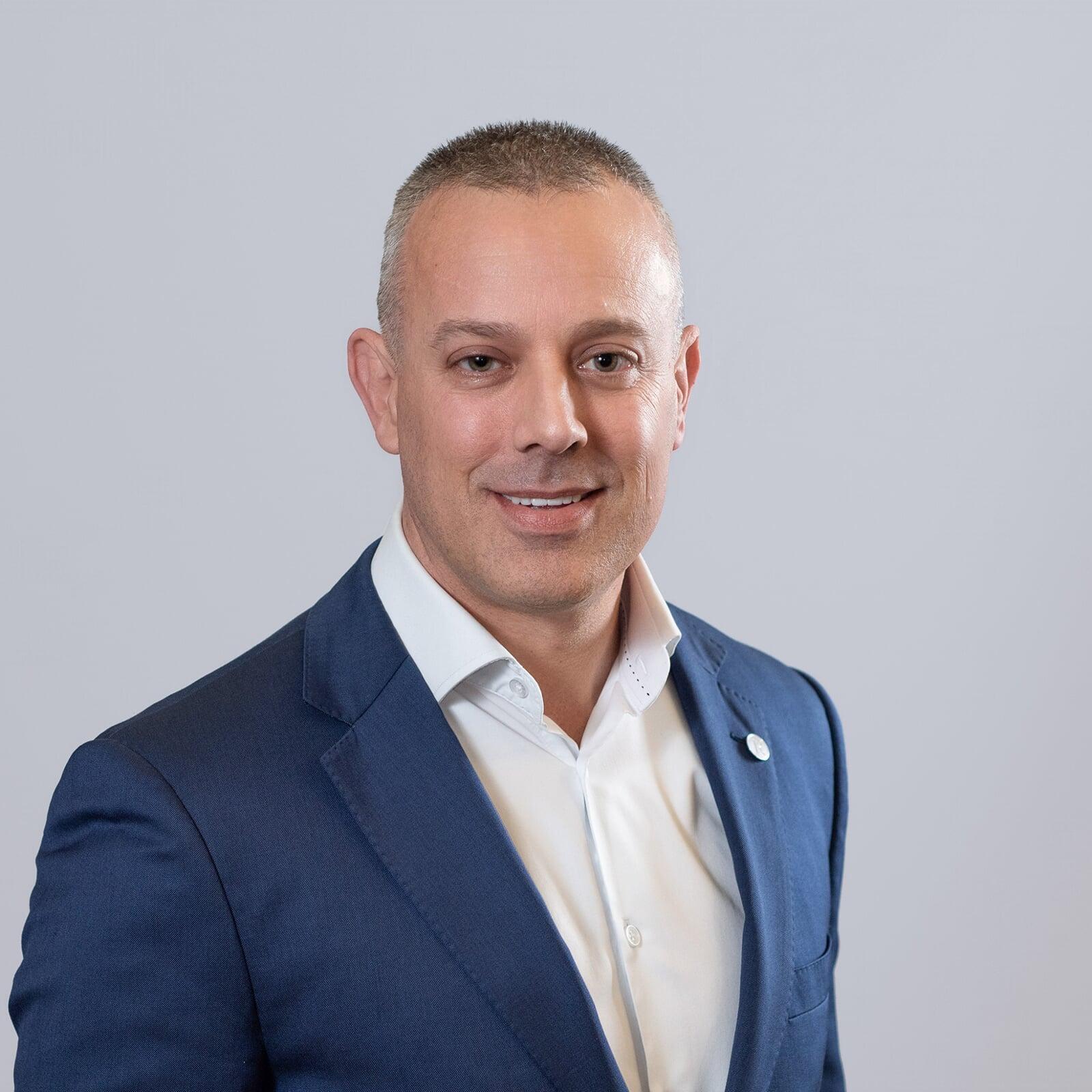 Photo of Simon Warner
